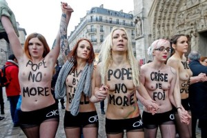 Femen_Paris_2